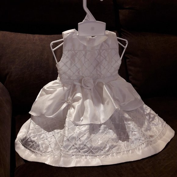 New Ivory Baptism Dress Sz.XS (0-6 month) w/ pearl beading & matching hat - Picture 1 of 16